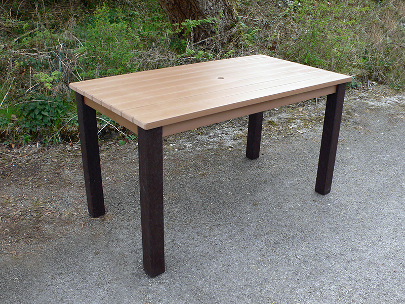 Thames Garden Table | Synthetic Wood Top| Recycled Plastic